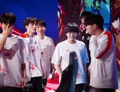 开云官网-EG碾压SHR，Tarzan拿下关键大龙宿命之战全球总决赛，留下经典瞬间