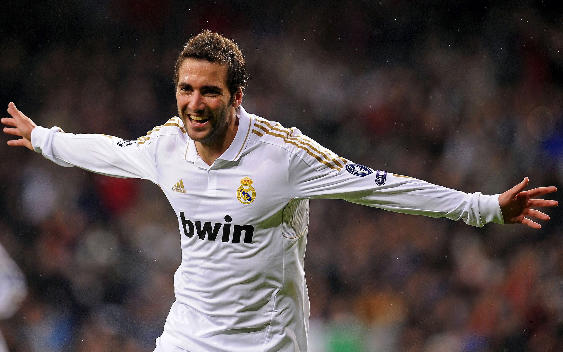 格列兹曼个人能力完全展现,厄瓜多尔击败阿尔及利亚,一场技术与战术的完美融合